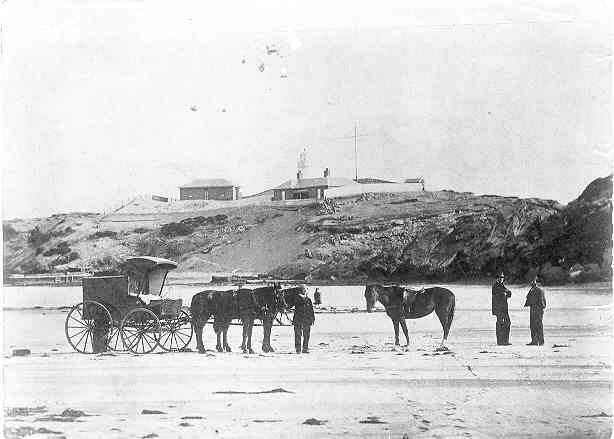 [Middle Island lighthouse, Warrnambool]