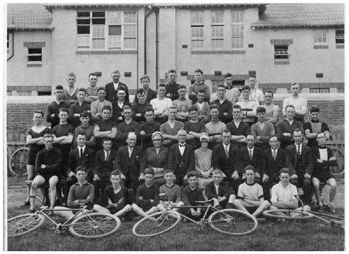 Cyclists (unidentified), c1920