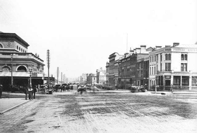 Flinders St