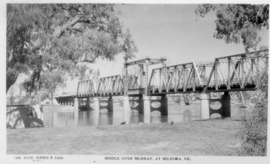 Bridge over Murray River at Mildura